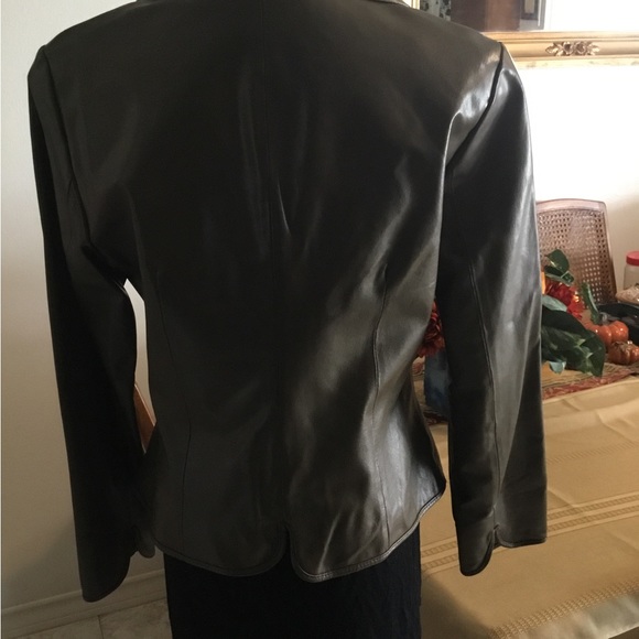 A.M.I.⭐️ GREEN LEATHER BLAZER/COMPLETELY LINED/SIZE M - Picture 3 of 6